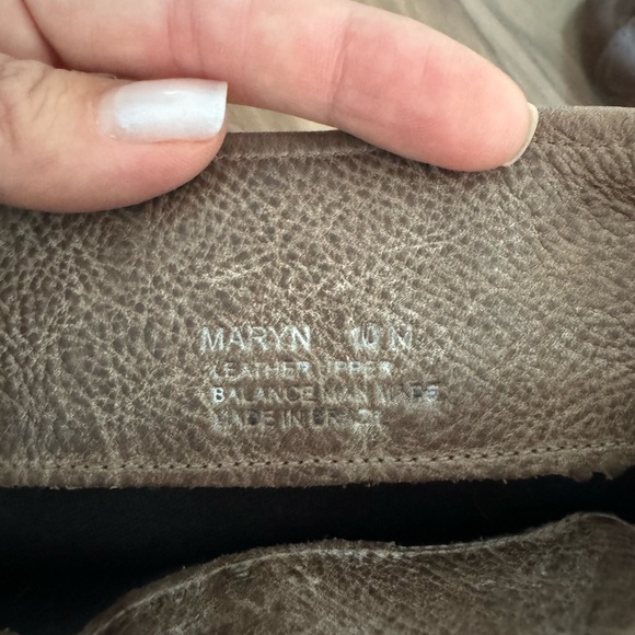 Light brown/taupe leather boots w wedge. Worn 2x’s. Sz 10. They are too big. - Picture 9 of 10